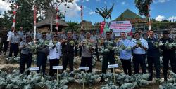 Rayakan Hari Kemenkumham, Lapas Waikabubak Gelar Tasyakuran dan Panen Raya Brokoli