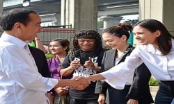 Wadaw! Aurelie Moeremans Terbius Pesona Jokowi, Tatapannya Bikin Salfok