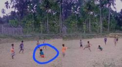 Viral, Bocah Asal NTT Berlari dengan Tangan untuk Main Bola Bikin Air Mata Berderai