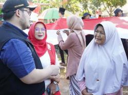 Kisah Ruliani Kembali Viral Menjahit Bendera Merah Putih 1.000 Meter di Kediri