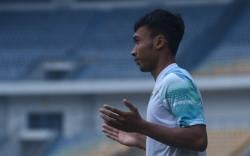 Kembali Berlatih Bersama Persib, Robi Darwis Percaya Diri Hadapi Liga 1 2024/2025