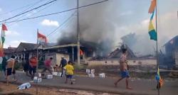 Diduga Korsleting Listrik, 4 Rumah Warga dan 1 Balai Desa di Kecamatan Payung Ludes Terbakar