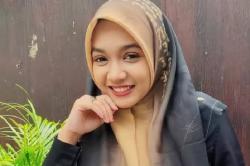 Mengenal Ning Umi Laila, Ustadzah Cantik yang Viral Usai Berdakwah