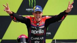 Aleix Espargaro Juara MotoGP Catalunya, Pecco Dibawa Ambulans usai Kakinya Terlindas