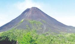 Profil 4 Gunung Api di Sulut yang Rawan Erupsi Mei 2024