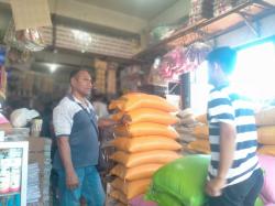 Pastikan Harga Beras Stabil, Anggota Polres TTU Pantau Stok pada Distributor dan Agen
