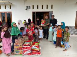 Polisi Sayang Anak Yatim Piatu, Brigadir I Gede Bayu Perdana Sisihkan Rejeki Untuk Berbagi