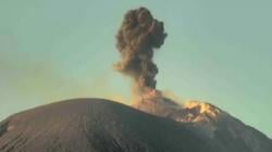 Gunung Ile Lewotolok di Lembata Erupsi, Kolom Abu Setinggi 600 Meter Pagi Ini