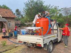 PMI Way Kanan berikan Air Bersih ke Masyarakat Blambangan Umpu dalam Rangkaian HUT ke 78