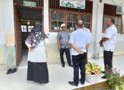 Usai di Beritakan Siswa Belajar di Lantai, Kadisdikbud Bireuen Tinjau Langsung SDN 5 Peudada