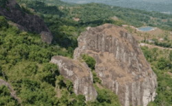 Mitos Seram Dibalik Keindahan Alam Gunung Purba Nglanggeran