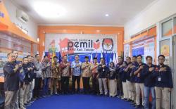 Perkuat Kolaborasi Jelang Pemilu 2024, Pj Bupati Takalar Kunjungi Kantor KPU