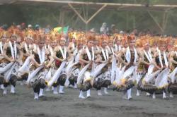 Tampil Memukau Di Pentas Dunia, Festival Gandrung Sewu Diapresiasi Gubernur Jatim