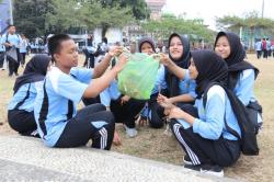 Lisamatong Jadi Budaya Siswa Skansa dalam Menjaga Kebersihan 