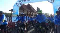 Ratusan Pesepeda Ikuti Keseruan Gowes Wisata Pantai Pasir Putih