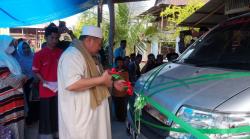 Kyai Syibli Resmi Launching Mobil Ambulans PKB Sulbar