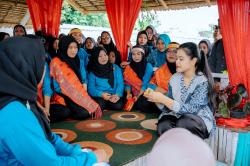 Kunjungi Kelurahan Tanjung Mulia Hilir, Kahiyang Ayu Ingin PTP2WKSS Bantu Ekonomi Keluarga