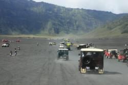 Pasca Kebakaran, Wisata Gunung Bromo Mulai Dikunjungi Wisatawan