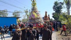 Kirab Budaya Peringati Haul Ki Ageng Singoprono di Desa Nglembu Berlangsung Meriah