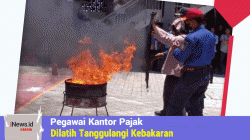 Pegawai Kantor Pajak Dilatih Tanggulangi Kebakaran