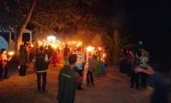 Rayakan Maulid Nabi, Warga Dusun Tanah Merah Gelar Pawai Obor Bersama Mahasiswa KKN IAIN SAS Babel