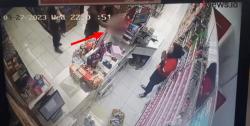 Perampok Todong Kasir Minimarket di Bogor Pakai Senpi