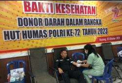 Peringati HUT ke 72, Bidang Humas Polda NTT Gelar Bakti Kesehatan Donor Darah