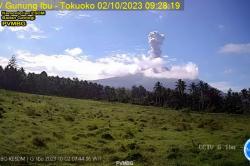 Gunung Ibu di Halmahera Kembali Erupsi, Kolom Abu Setinggi 1.100 Meter