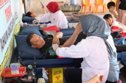 HUT Humas Polri ke 72, Polisi Bersama PMI Gelar Bhakti Donor Darah