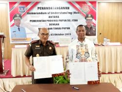 Penandatanganan MoU Pemerintah Provinsi Papua Selatan Bersama Kejaksaan Tinggi Papua