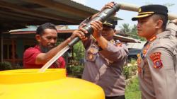 Dilanda Kekeringan, Polres Berau Salurkan 30.000 Liter Air Bersih ke Gunung Tabur