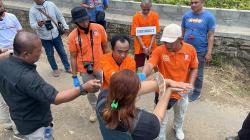 36 Adegan Reka Ulang Pembunuhan Seorang Istri oleh Suami dan Anak di Probolinggo