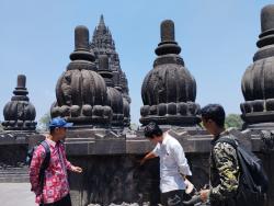 Guru Sejarah Banjarnegara Belajar Cagar Budaya ke Prambanan