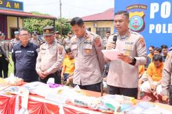 Polres Labuhanbatu Ciduk Bandar Sabu Antar Provinsi, Sita 3.7 Kg Sabu 