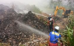 Kebakaran TPA di Pangandaran Tak Kunjung Padam, Cegah Api Merambat Alat Berat Diturunkan