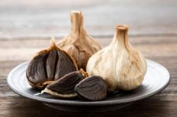 Bawang Hitam: Kekayaan Manfaat Kesehatan yang Masih Tersembunyi