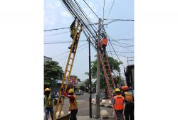 PLN UP3 Ponorogo Rapikan Kabel Listrik dan Telematika di Kota Ponorogo