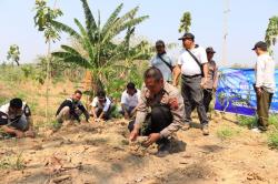 Cegah Longsor dan Banjir, Humas Polres Grobogan Gandeng Perhutani Lakukan Ini