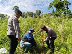 Sambut HUT Ke-72 Humas Polri, Humas Polresta Gandeng Wartawan Lakukan Penghijauan