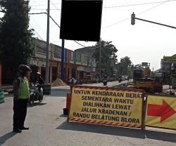 Kendaraan Berat dari Arah Blora dan Purwodadi Dialihkan, Untuk Kepentingan Ini