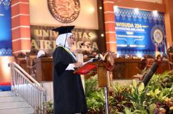 Karena Alasan Ini, Gubernur Khofifah Dianugerahi Doktor Honoris Causa