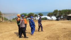 Sat Polairud dan Tim SAR Gabungan Terus Lakukan Pencarian Korban Laka Laut di Pantai Rancabuaya