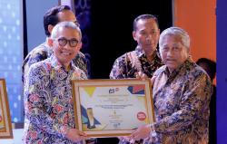 Unusa Raih Penghargaan di Jatim Bangkit Awards 2023