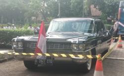 Ganjar-Mahfud ke KPU Naiki Cadillac Fleetwood 75 Limosin Kendaraan Dinas Terakhir Soekarno