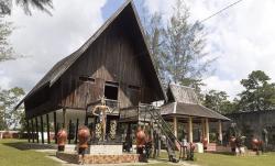 Menilik Rumah Betang Khas Suku Dayak di Kotawaringin Barat