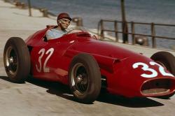 Kemenangan Spektakuler Juan Manuel Fangio pada 24 Oktober 1954: Puncak Karier Seorang Legenda