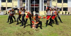 Aksi Spektakuler Polisi Wonosobo: Menari Bawa Tameng Bersama Anjing K-9