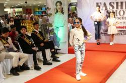 Peserta Fashion Show Competition Pamerkan Produk terbaik dari Brand Exit Grup