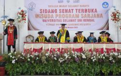 Wisuda 523 Mahasiswa, Rektor UNISS Inginkan Alumni Jadi Pionir Perubahan