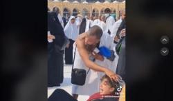 Gegara Tidak Bisa Lihat Kakbah di Depannya, Wanita Jamaah Umrah Ini Menangis Histeris